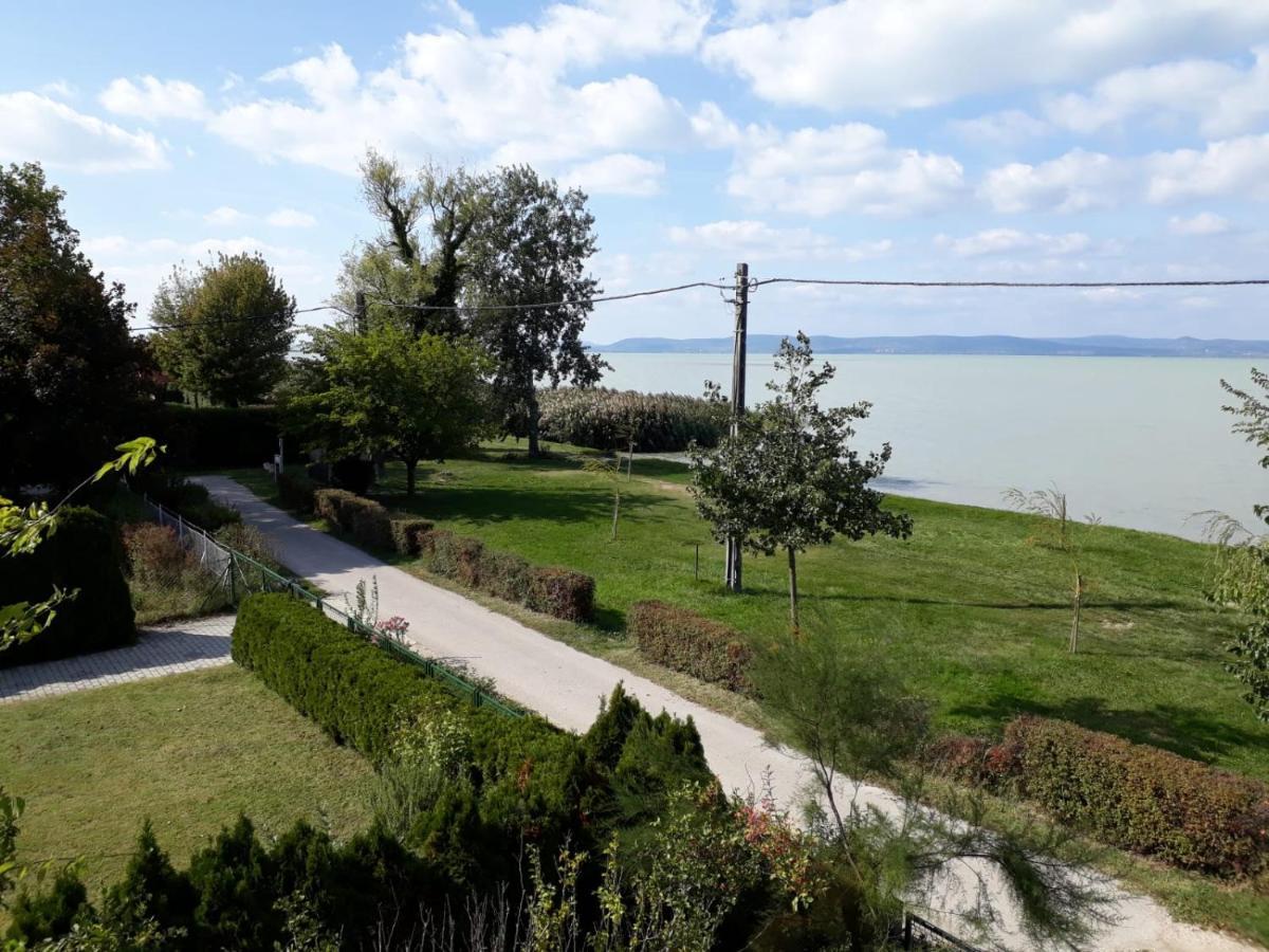 Traumlage Direkt Am See Balatonszárszó Zewnętrze zdjęcie
