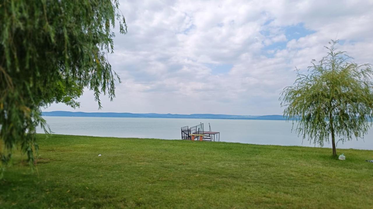 Traumlage Direkt Am See Balatonszárszó Zewnętrze zdjęcie
