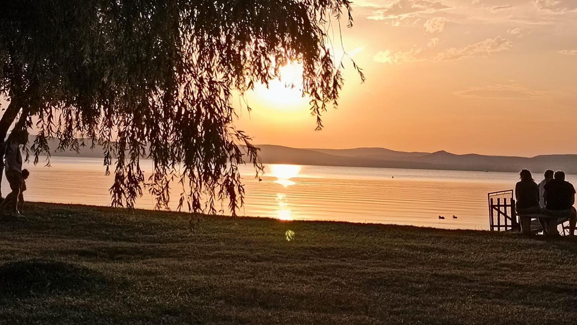 Traumlage Direkt Am See Balatonszárszó Zewnętrze zdjęcie